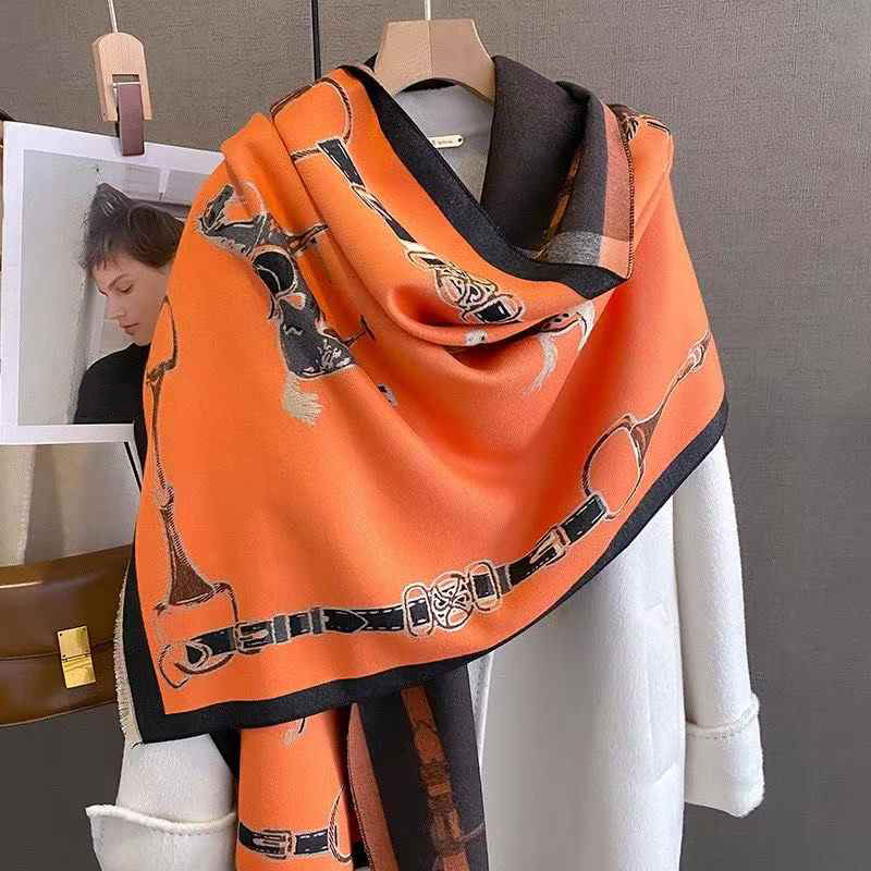 Men Accessories For Neck - ผ้าพันคอแคชเมียร์เทียมลายม้าเรโทรไรเดอร์ แบบสองด้าน หนานุ่ม กันลม อุปกรณ์เสริมสุดเท่สำหรับผู้ชายและผู้หญิง